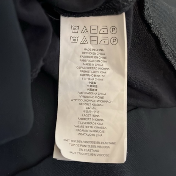 HOST PICK 💙 MICHAEL KORS NWOT Navy Sleeveless Layered Blouse Tank Top, Size M - Picture 9 of 10